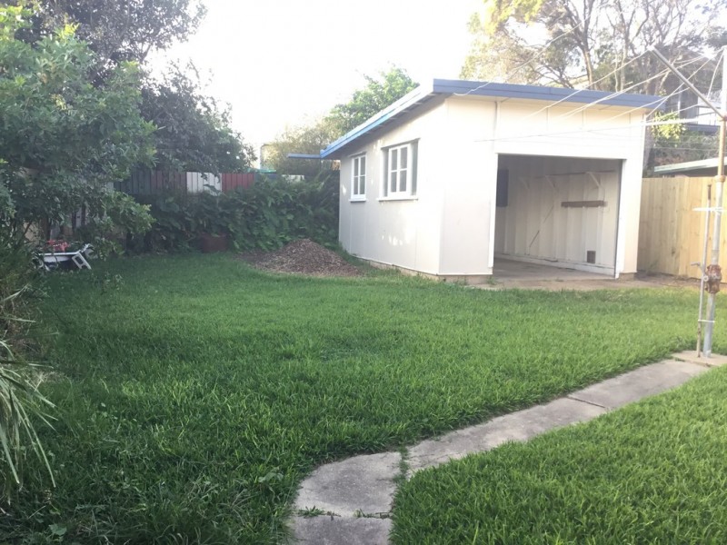 14 Hardiman St, Woody Point QLD 4019