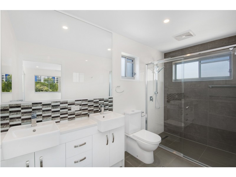 3/52 Oxley Avenue, Woody Point QLD 4019