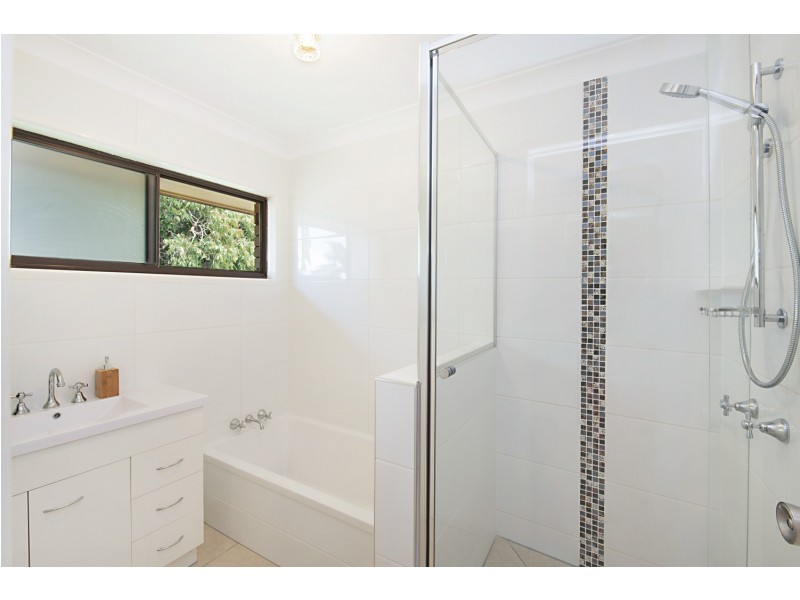 327 Elizabeth Avenue, Clontarf QLD 4019