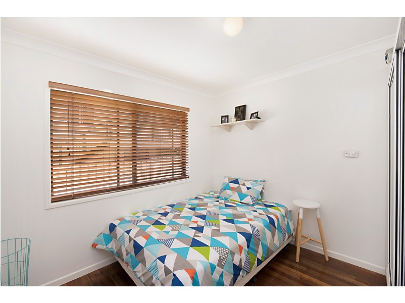 327 Elizabeth Avenue, Clontarf QLD 4019