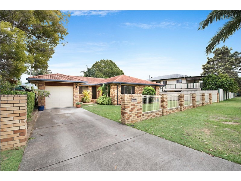 327 Elizabeth Avenue, Clontarf QLD 4019