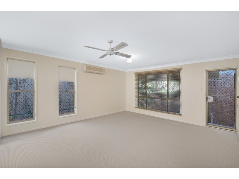 4/34 Caroline Street, Woody Point QLD 4019