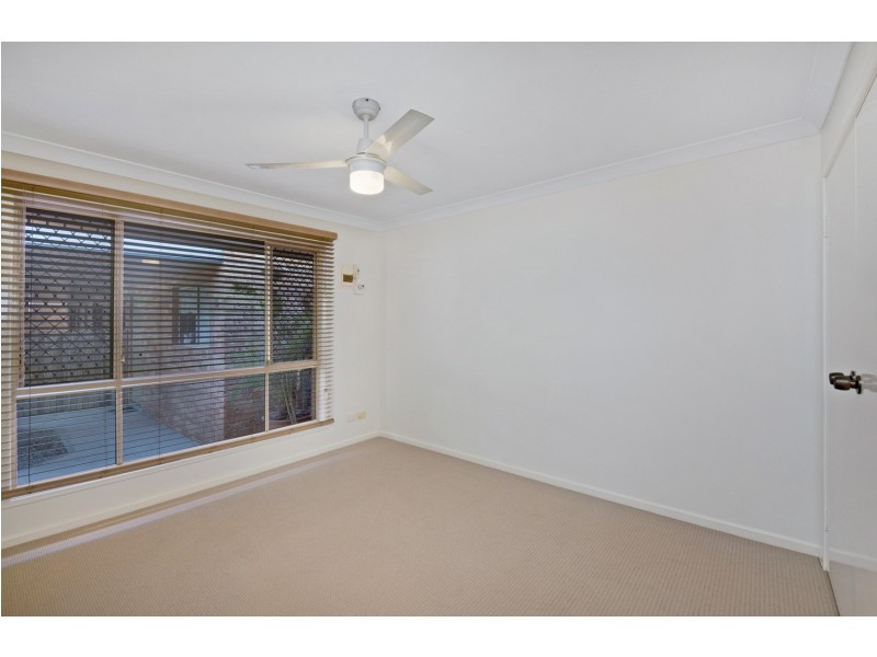 4/34 Caroline Street, Woody Point QLD 4019