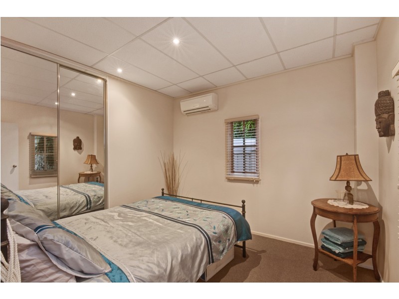 15 Lucas Street, Scarborough QLD 4020