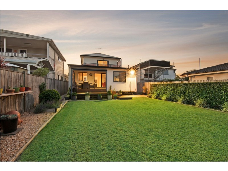 218 Prince Edward Parade, Scarborough QLD 4020