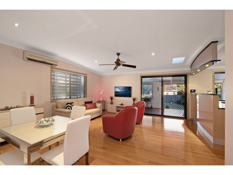 218 Prince Edward Parade, Scarborough QLD 4020