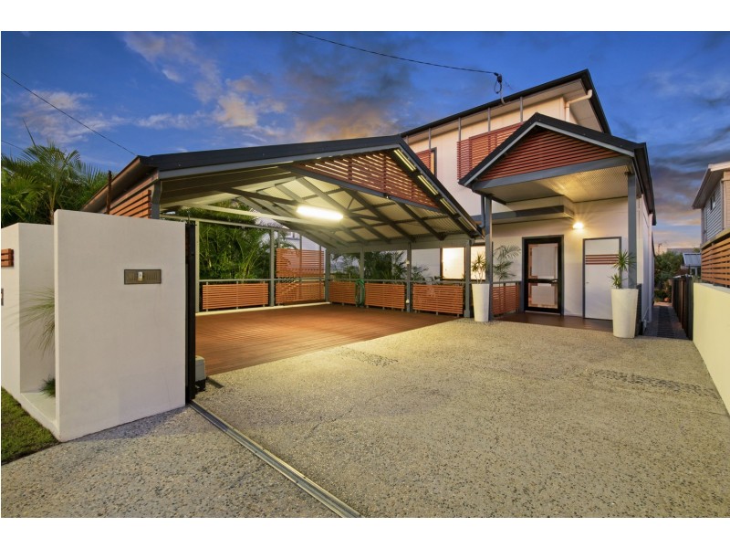 218 Prince Edward Parade, Scarborough QLD 4020