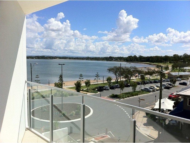 302/14 Oxley Avenue, Woody Point QLD 4019