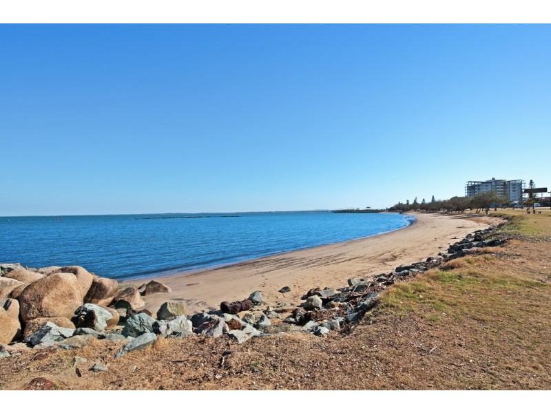 2/124 Hornibrook Esplanade, Clontarf QLD 4019