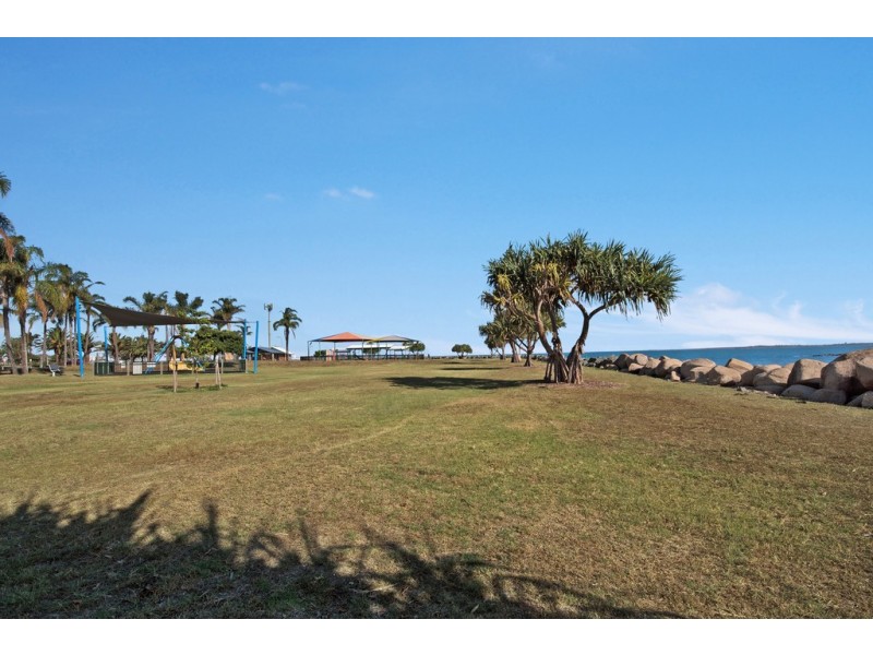 2/124 Hornibrook Esplanade, Clontarf QLD 4019