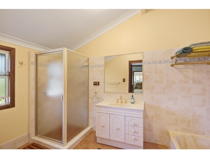 97 Prince Edward Parade, Scarborough QLD 4020