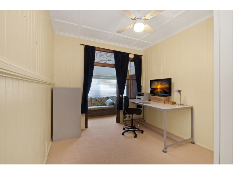 97 Prince Edward Parade, Scarborough QLD 4020