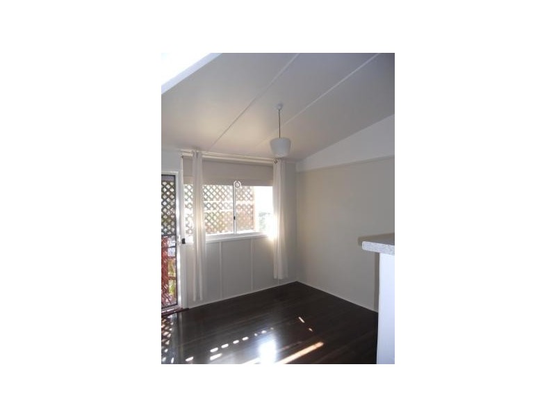 1/68 Deans Street, Margate QLD 4019