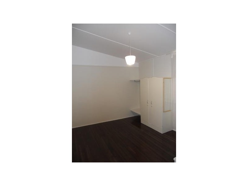 1/68 Deans Street, Margate QLD 4019