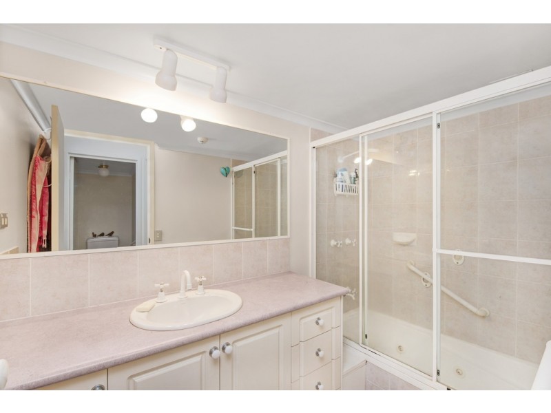 8/69 Marine Parade, Redcliffe QLD 4020