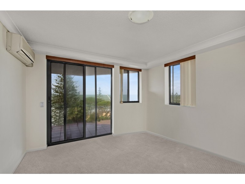 8/69 Marine Parade, Redcliffe QLD 4020