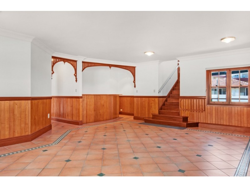 125 Flinders Parade, Scarborough QLD 4020