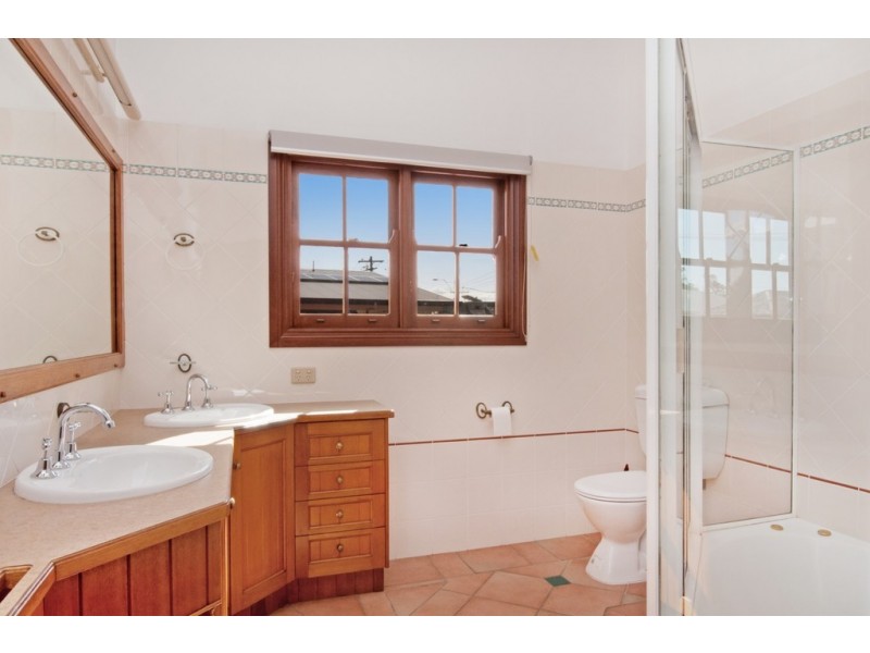 125 Flinders Parade, Scarborough QLD 4020
