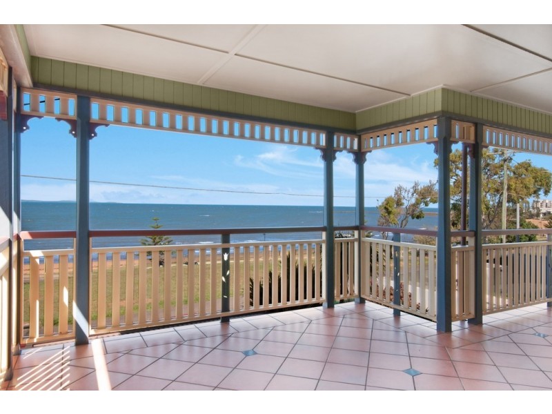 125 Flinders Parade, Scarborough QLD 4020