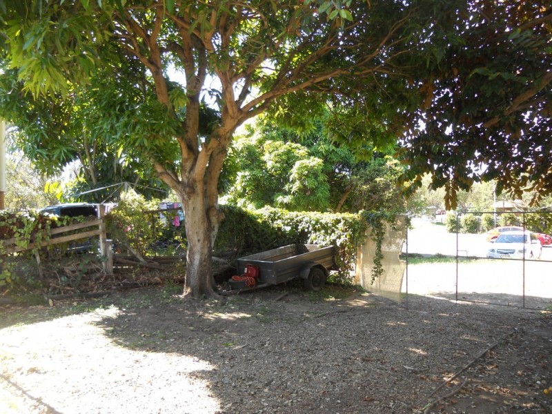 23 Lilla St, Woody Point QLD 4019