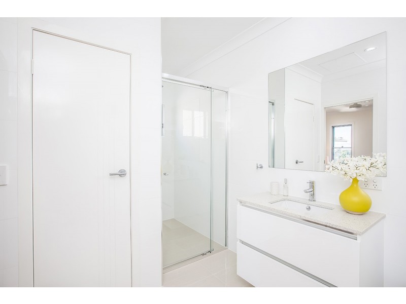 10/133 Prince Edward Parade, Scarborough QLD 4020