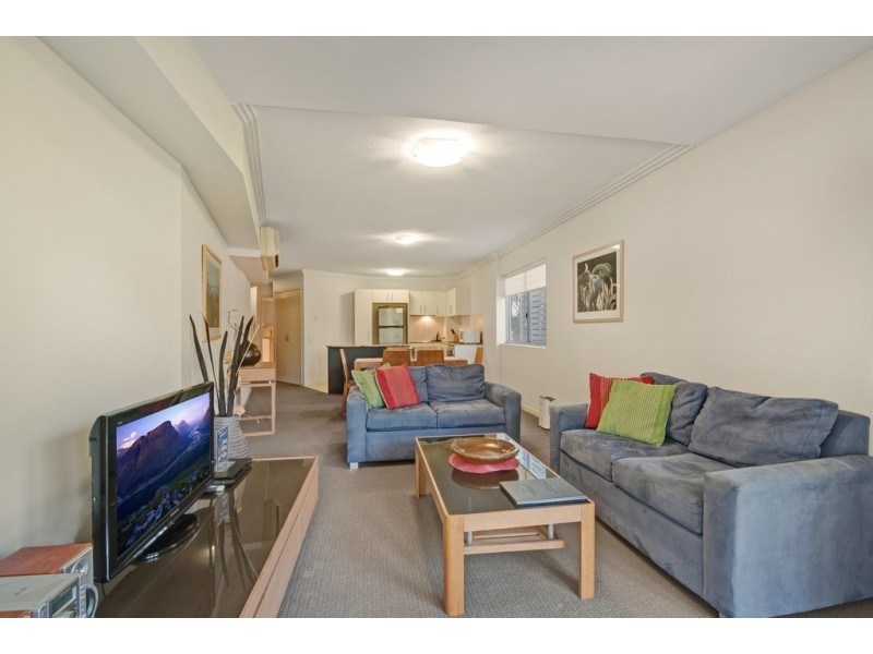 105/89 Landsborough Avenue, Scarborough QLD 4020