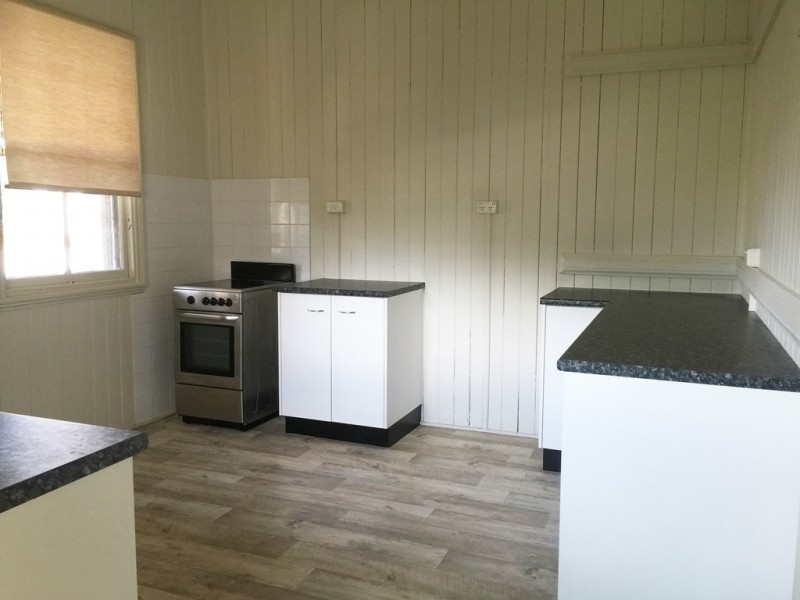 2/15 Wyllie Street, Redcliffe QLD 4020