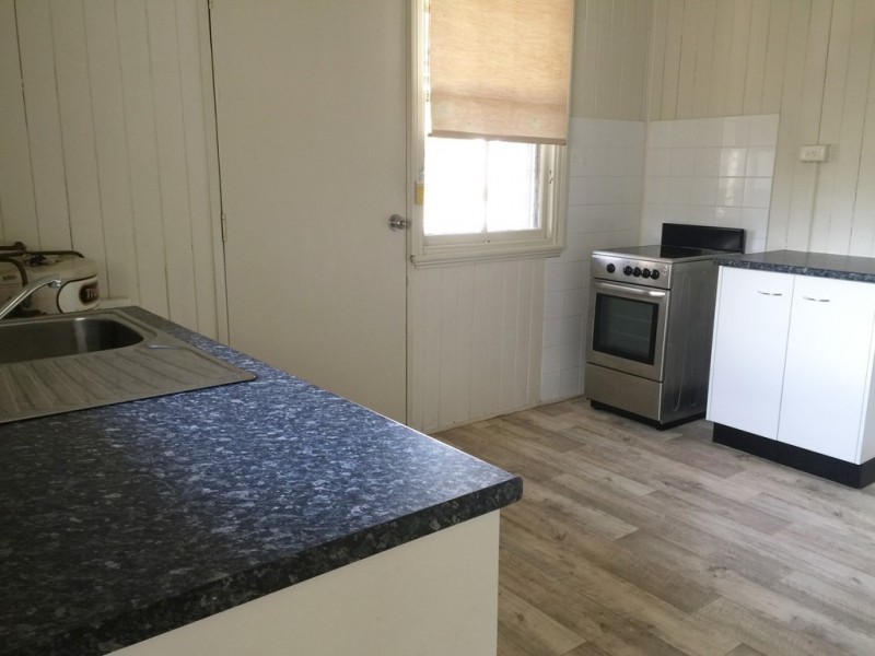 2/15 Wyllie Street, Redcliffe QLD 4020