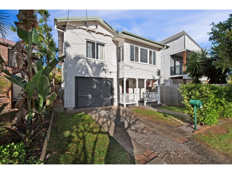 28 Donald Street, Woody Point QLD 4019