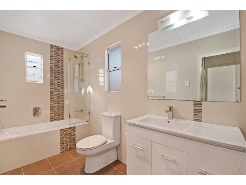 28 Donald Street, Woody Point QLD 4019