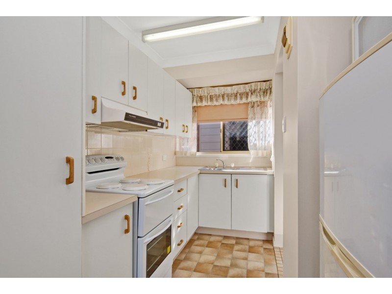 1/34 Caroline Street, Woody Point QLD 4019