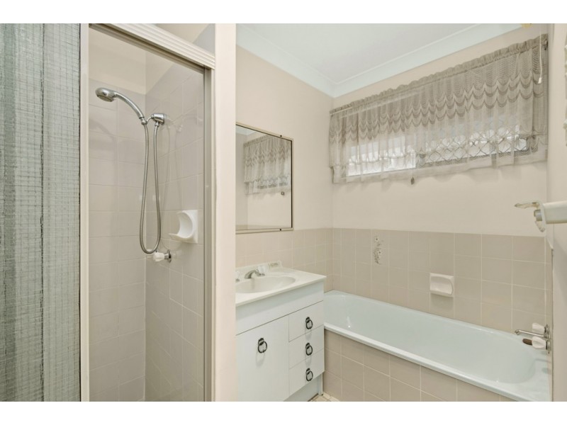 1/34 Caroline Street, Woody Point QLD 4019