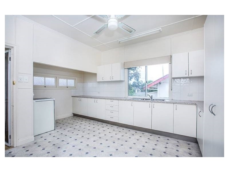 11 Elizabeth Avenue, Clontarf QLD 4019