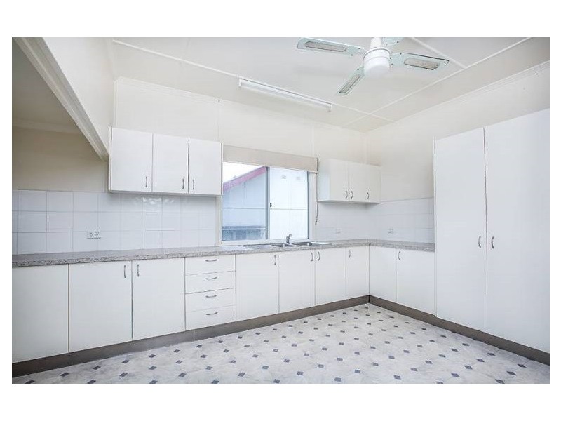 11 Elizabeth Avenue, Clontarf QLD 4019