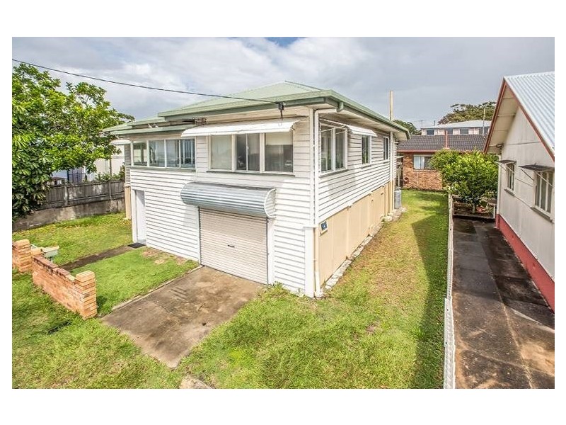 11 Elizabeth Avenue, Clontarf QLD 4019