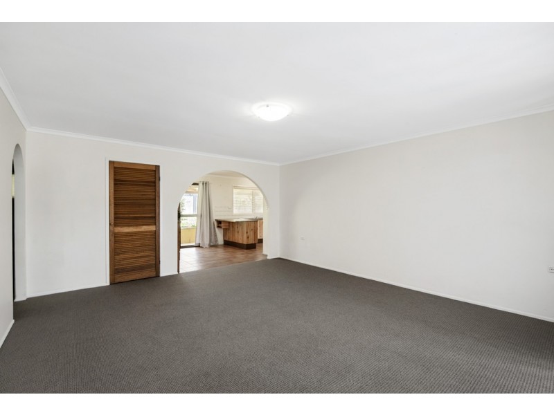 5 Ashmole Road, Redcliffe QLD 4020