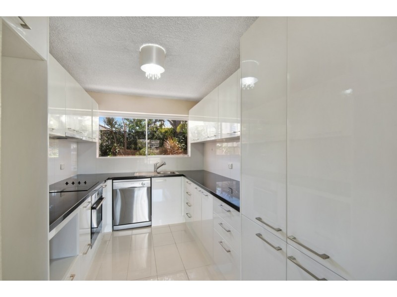 1/10 Kate Street, Woody Point QLD 4019