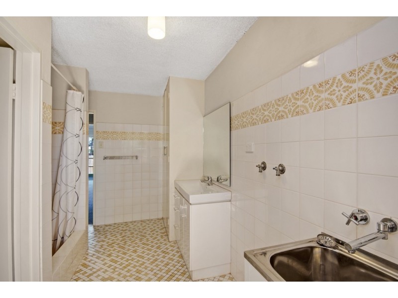 1/10 Kate Street, Woody Point QLD 4019