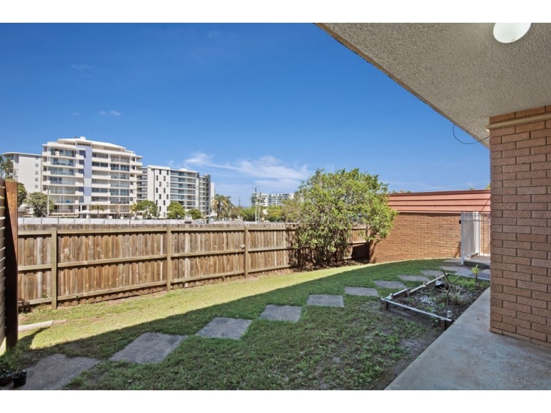 1/10 Kate Street, Woody Point QLD 4019