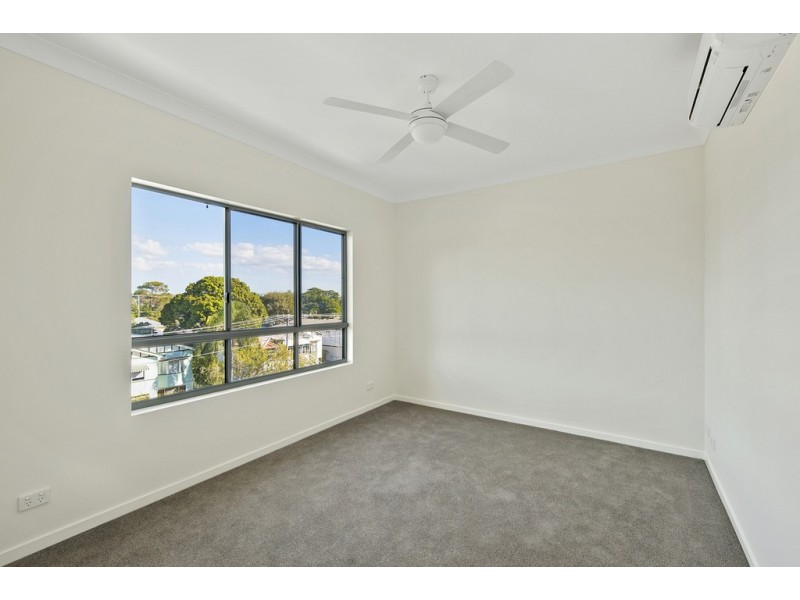 8/2 Manley Street, Redcliffe QLD 4020