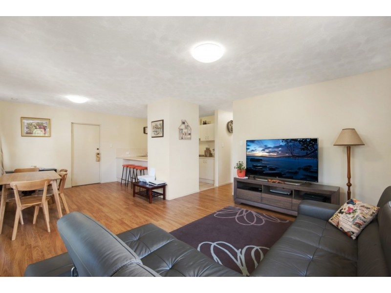 1/35 Hawthorne Street, Woody Point QLD 4019