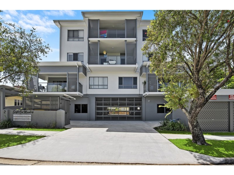 4/2 Manley Street, Redcliffe QLD 4020