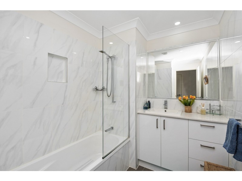 4/2 Manley Street, Redcliffe QLD 4020