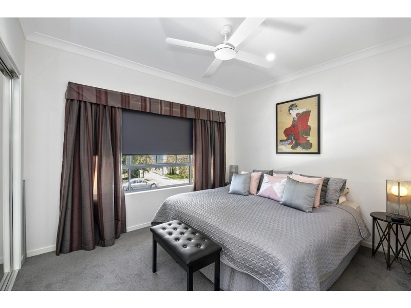 4/2 Manley Street, Redcliffe QLD 4020