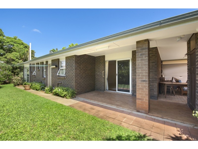 17 Wharf Street, Woody Point QLD 4019