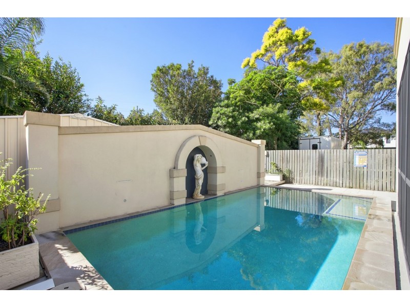 6 Gale Street, Redcliffe QLD 4020