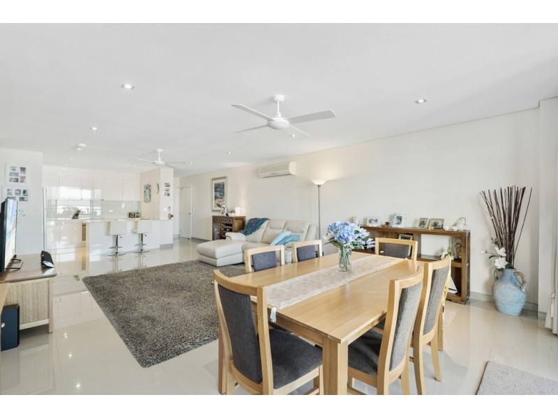 40/17 Marine Parade, Redcliffe QLD 4020