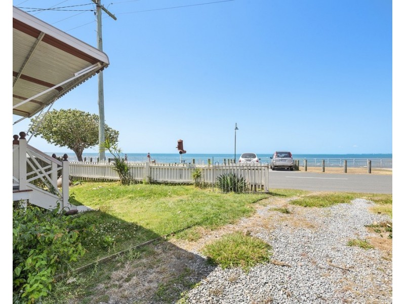 7 Esplanade, Deception Bay QLD 4508