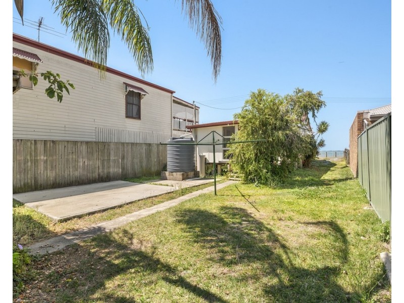 7 Esplanade, Deception Bay QLD 4508
