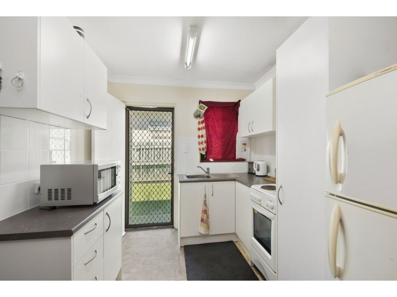 2/32 Georgina Street, Woody Point QLD 4019